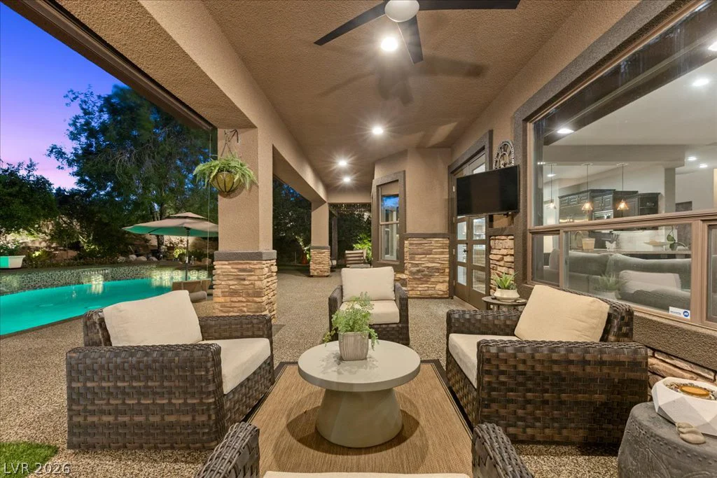 2985 American River, Las Vegas, NV 89135