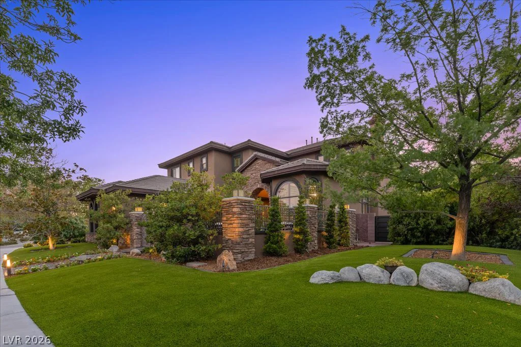 2985 American River, Las Vegas, NV 89135