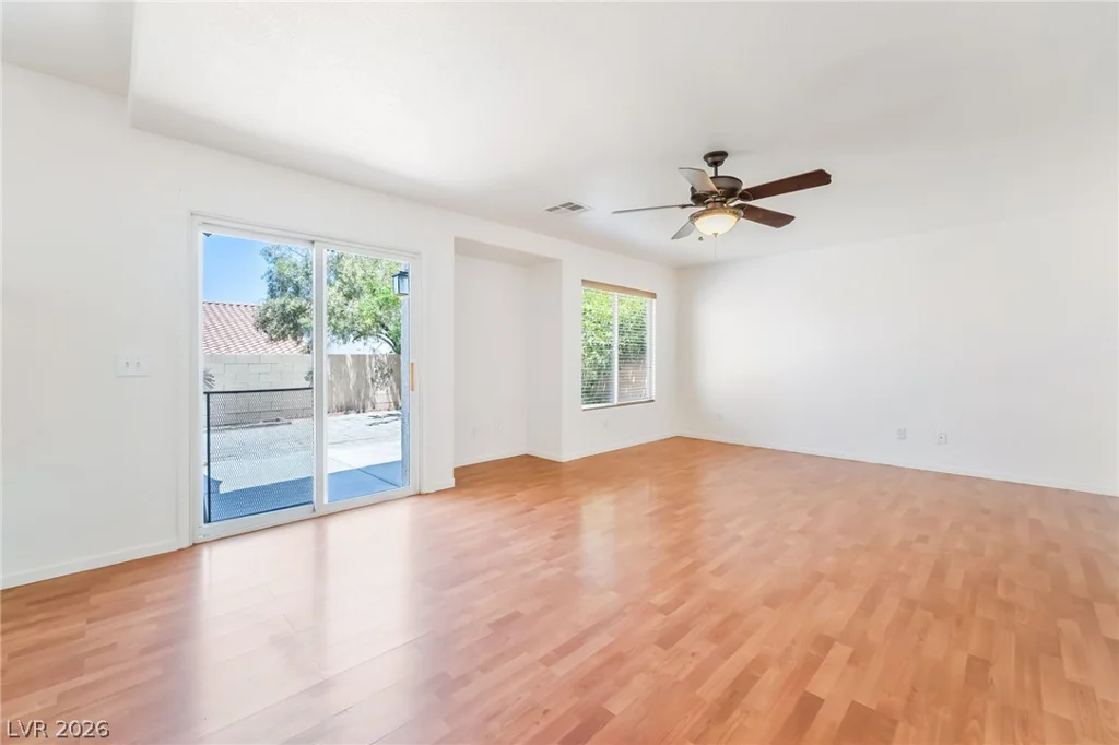 1884 Silver Bough, Las Vegas, NV 89183