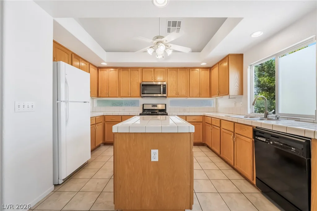 1884 Silver Bough, Las Vegas, NV 89183