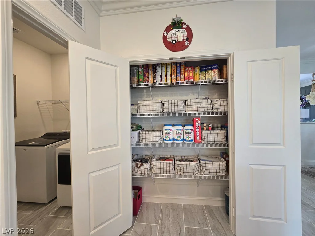 9743 Newcastle Spring, Las Vegas, NV 89178
