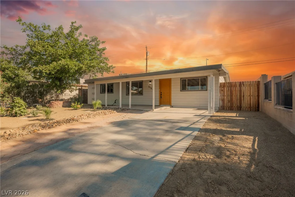 3104 Wright, North Las Vegas, NV 89030