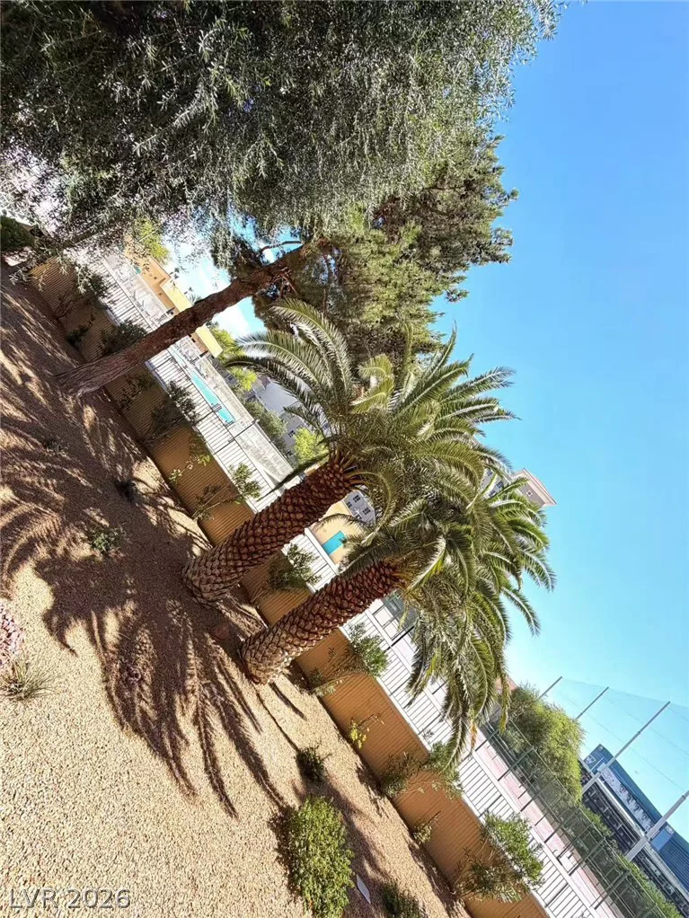 205 Harmon, Las Vegas, NV 89169