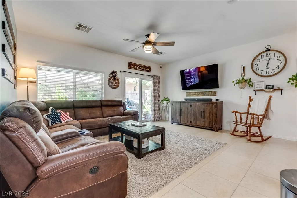 6125 River Belle, North Las Vegas, NV 89031