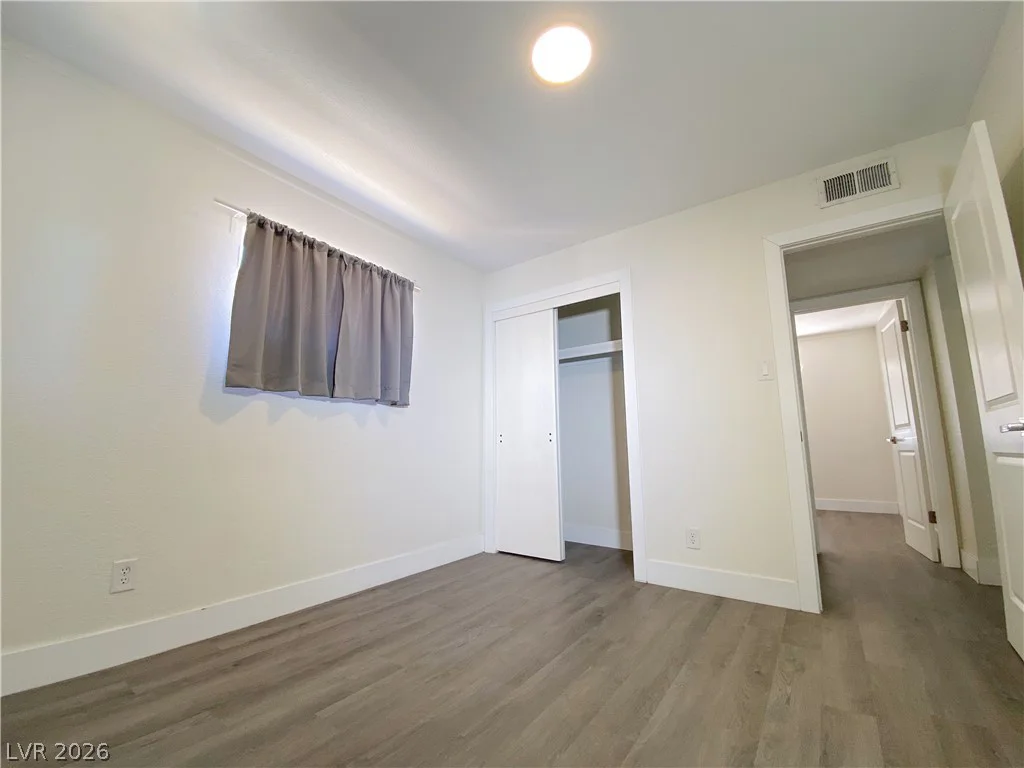 5224 Glen Eagles, Las Vegas, NV 89108