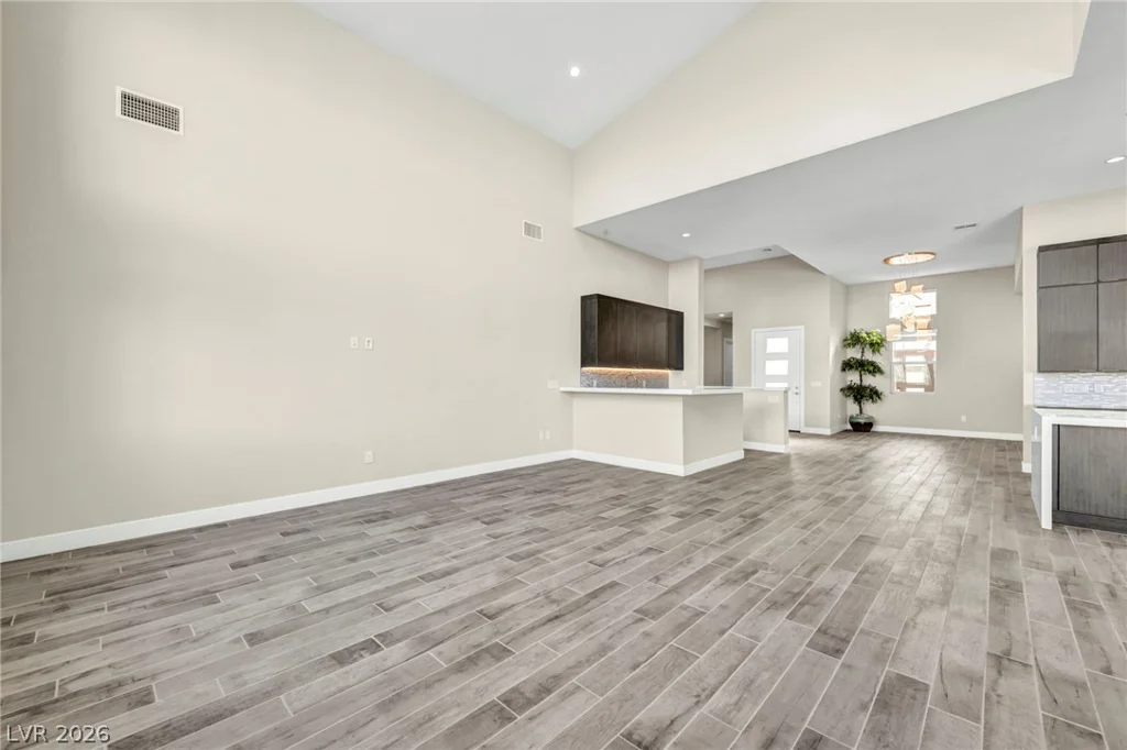 6184 Willow Rock, Las Vegas, NV 89135