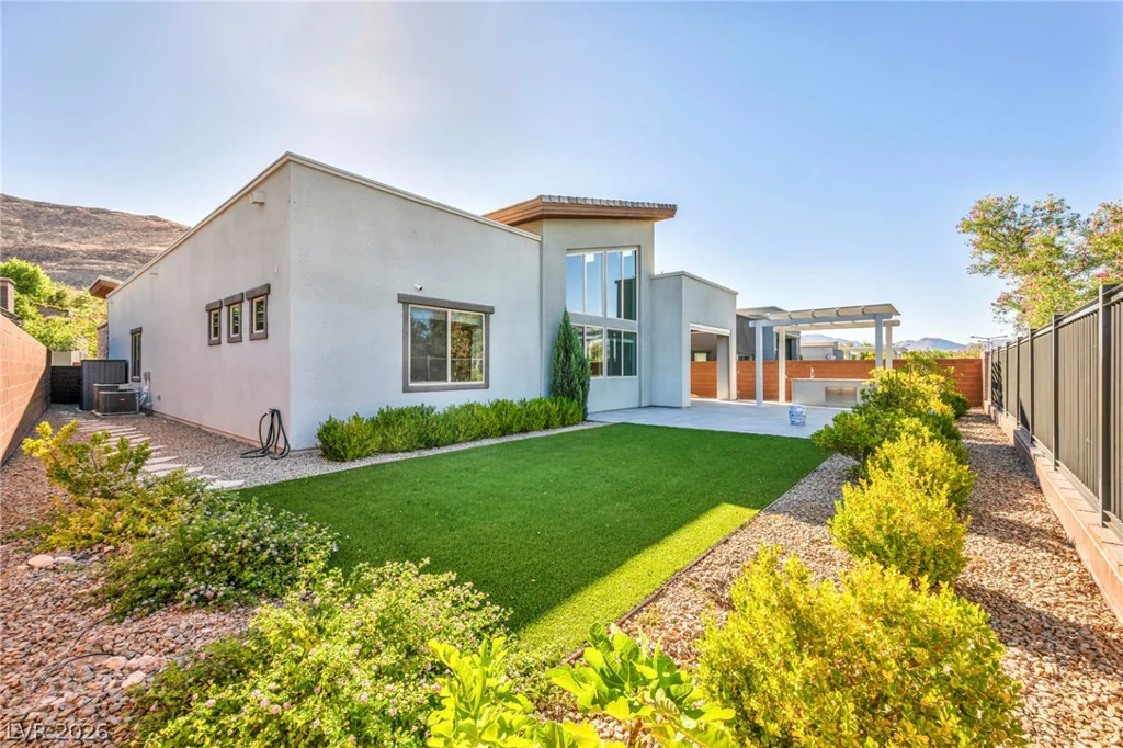 6184 Willow Rock, Las Vegas, NV 89135