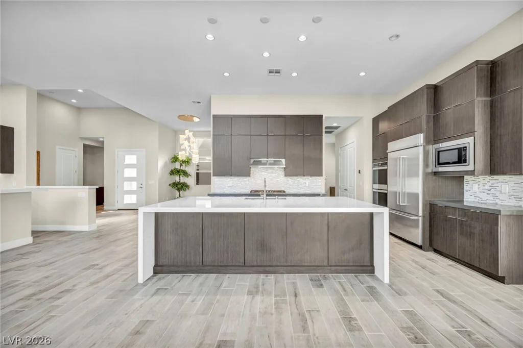 6184 Willow Rock, Las Vegas, NV 89135