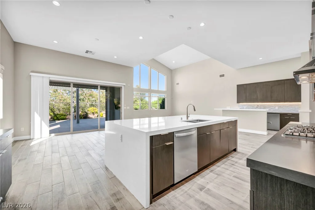 6184 Willow Rock, Las Vegas, NV 89135
