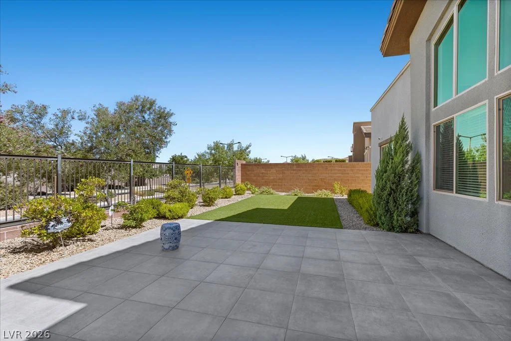 6184 Willow Rock, Las Vegas, NV 89135
