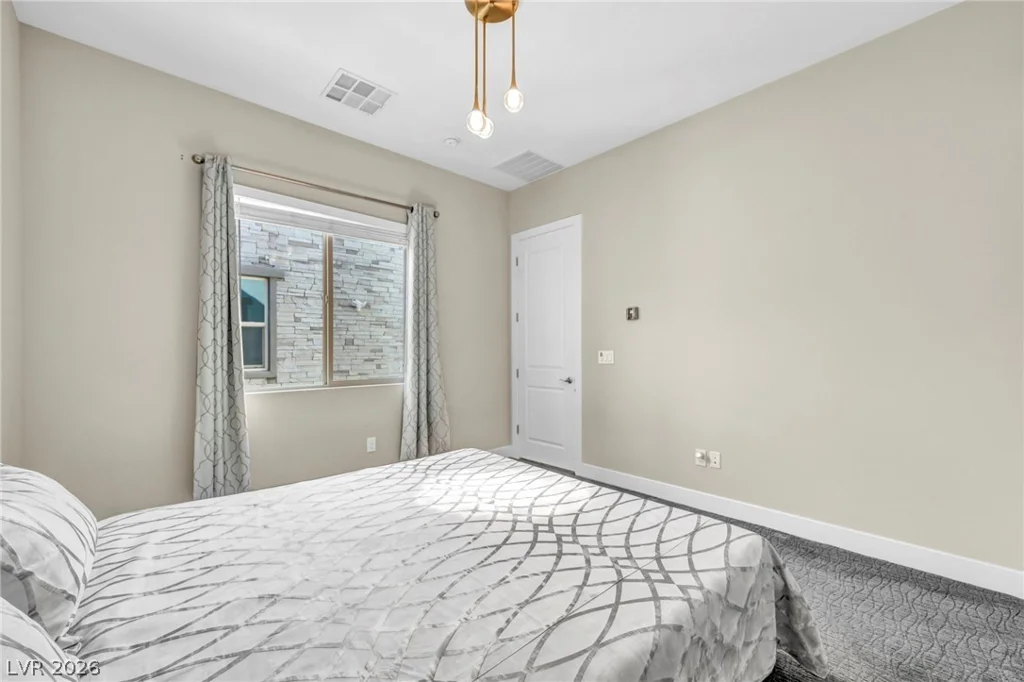 6184 Willow Rock, Las Vegas, NV 89135