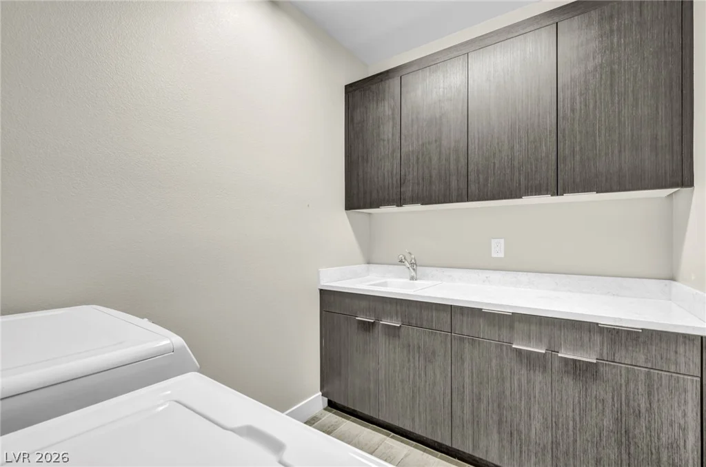 6184 Willow Rock, Las Vegas, NV 89135