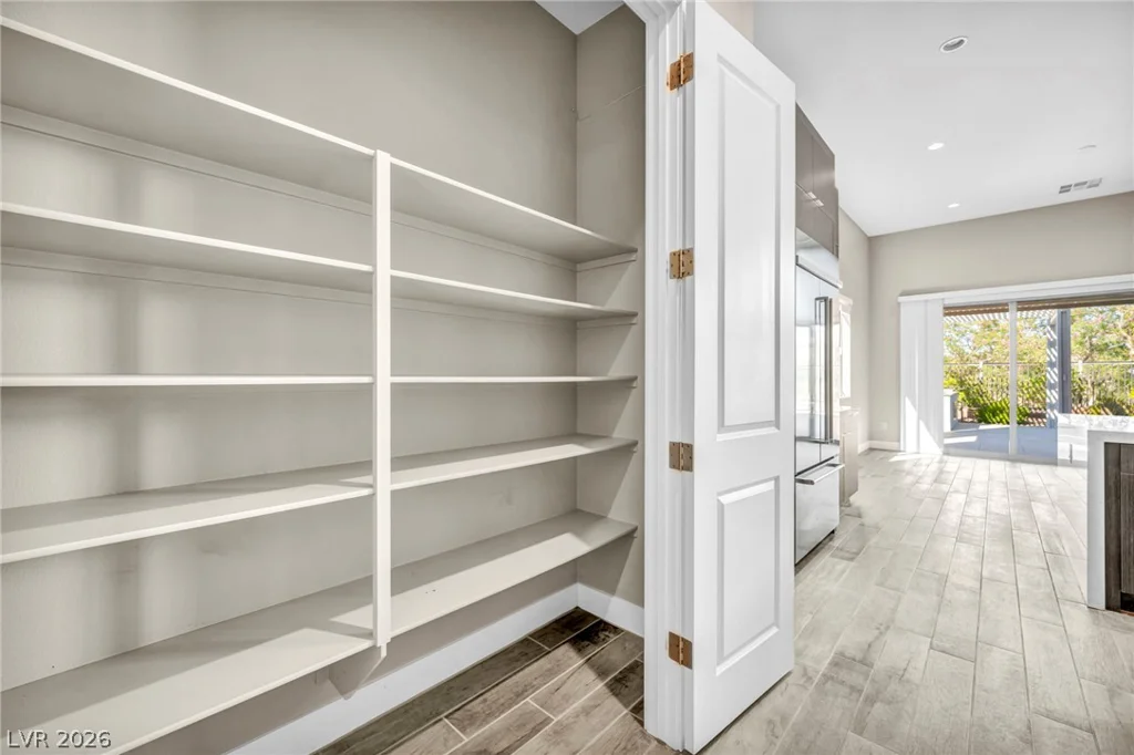 6184 Willow Rock, Las Vegas, NV 89135