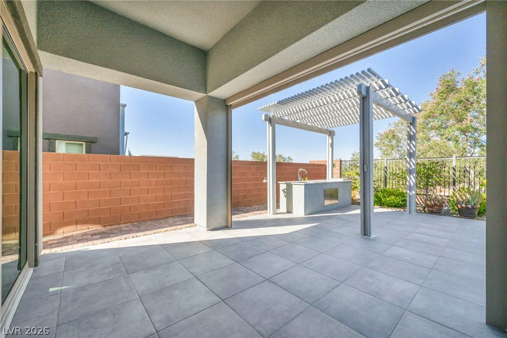 6184 Willow Rock, Las Vegas, NV 89135