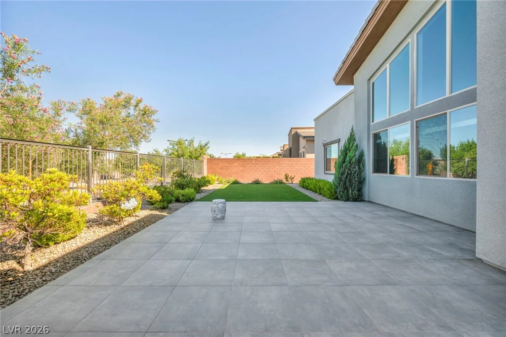6184 Willow Rock, Las Vegas, NV 89135