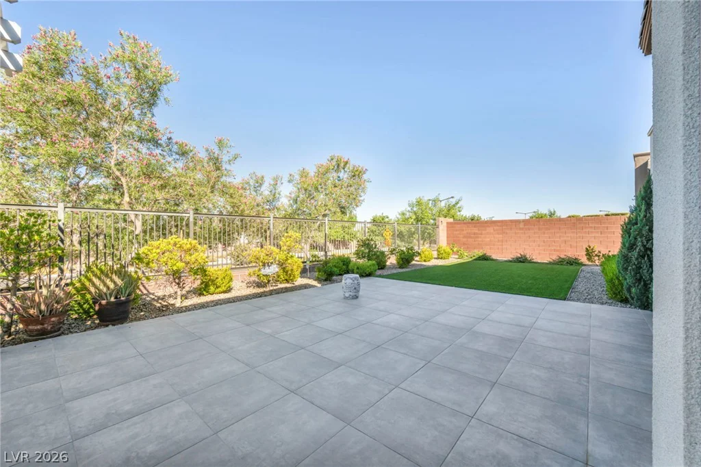 6184 Willow Rock, Las Vegas, NV 89135