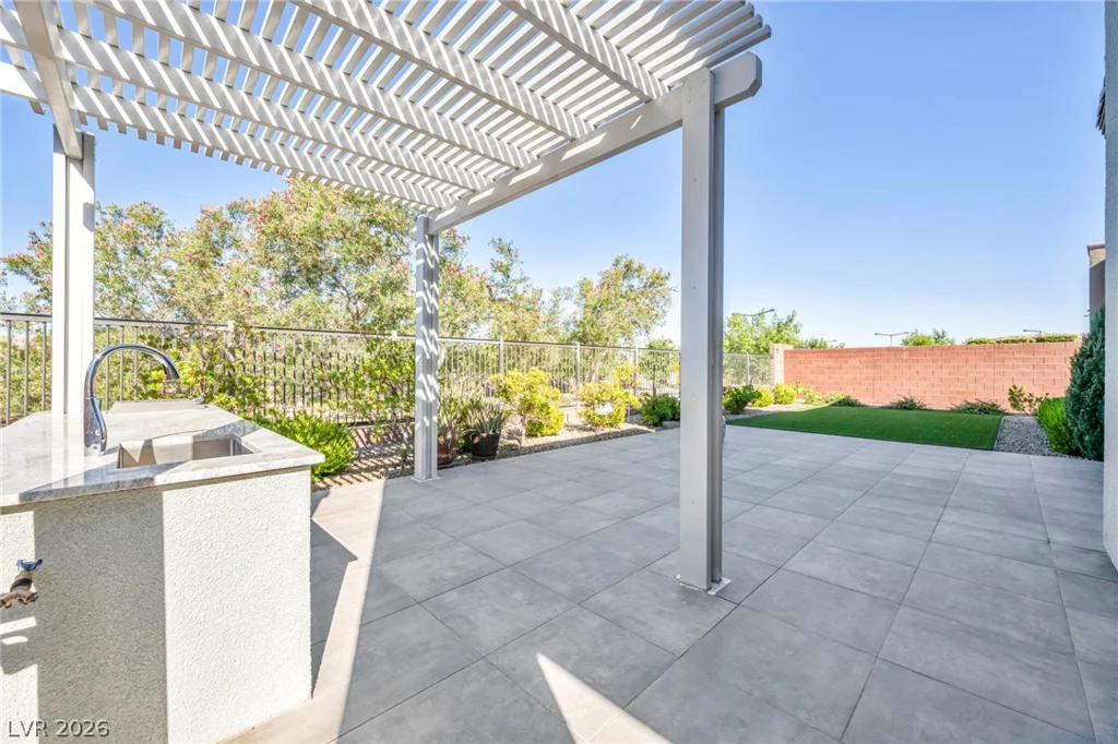 6184 Willow Rock, Las Vegas, NV 89135