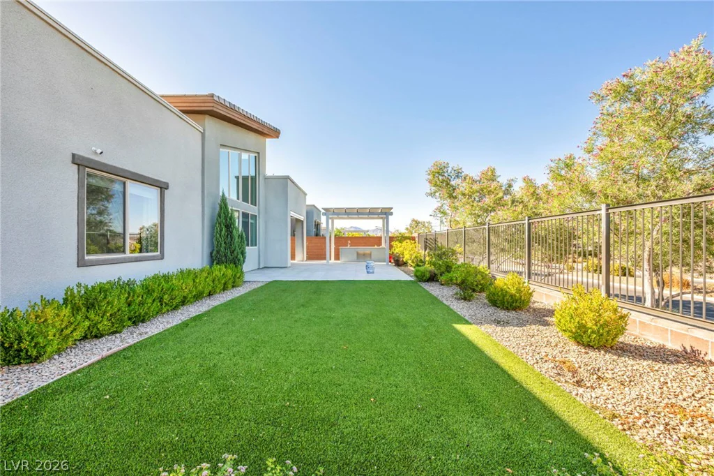 6184 Willow Rock, Las Vegas, NV 89135