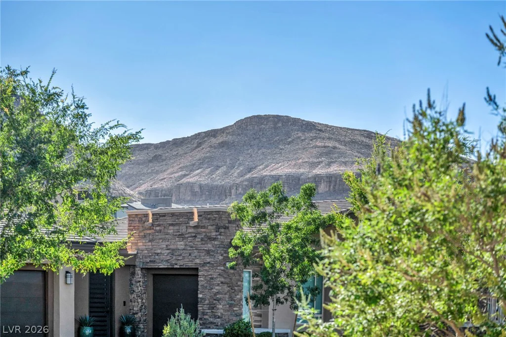 6184 Willow Rock, Las Vegas, NV 89135