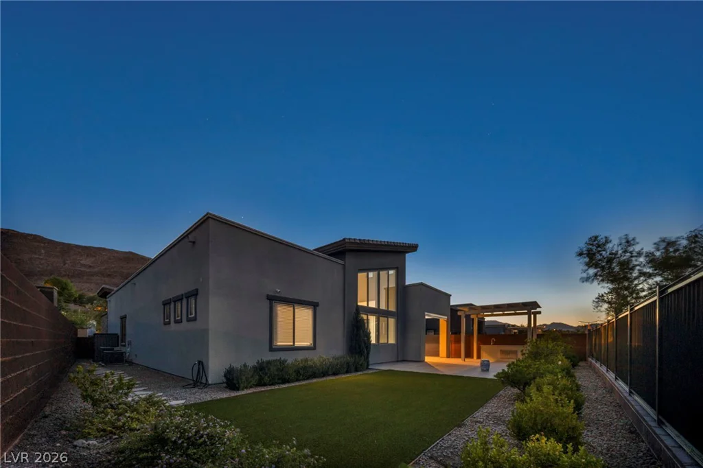 6184 Willow Rock, Las Vegas, NV 89135