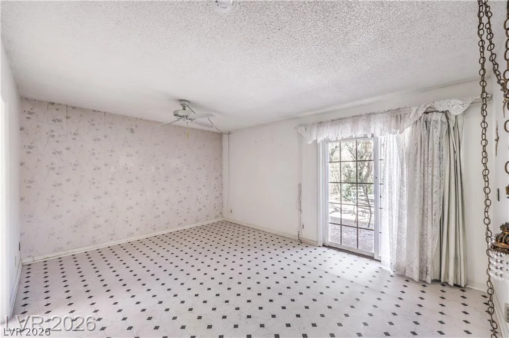 3851 Remount, Las Vegas, NV 89121