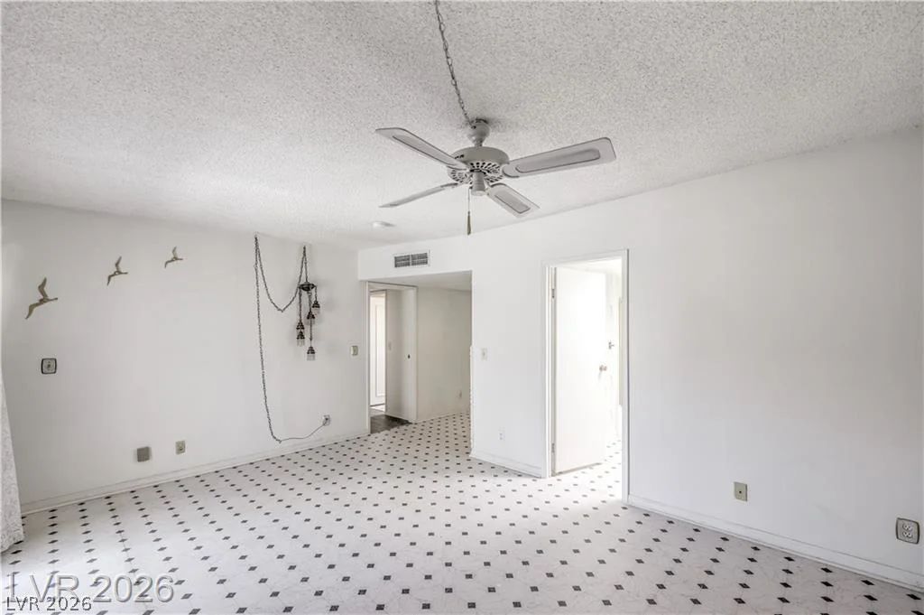 3851 Remount, Las Vegas, NV 89121