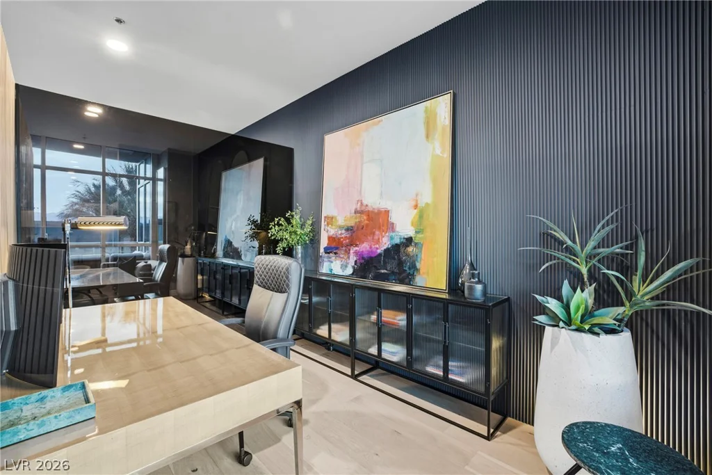 4575 Dean Martin, Las Vegas, NV 89103