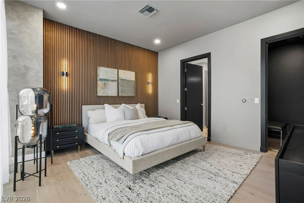 4575 Dean Martin, Las Vegas, NV 89103