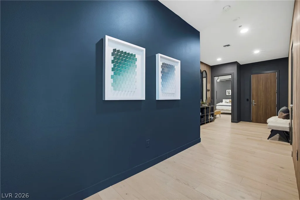 4575 Dean Martin, Las Vegas, NV 89103