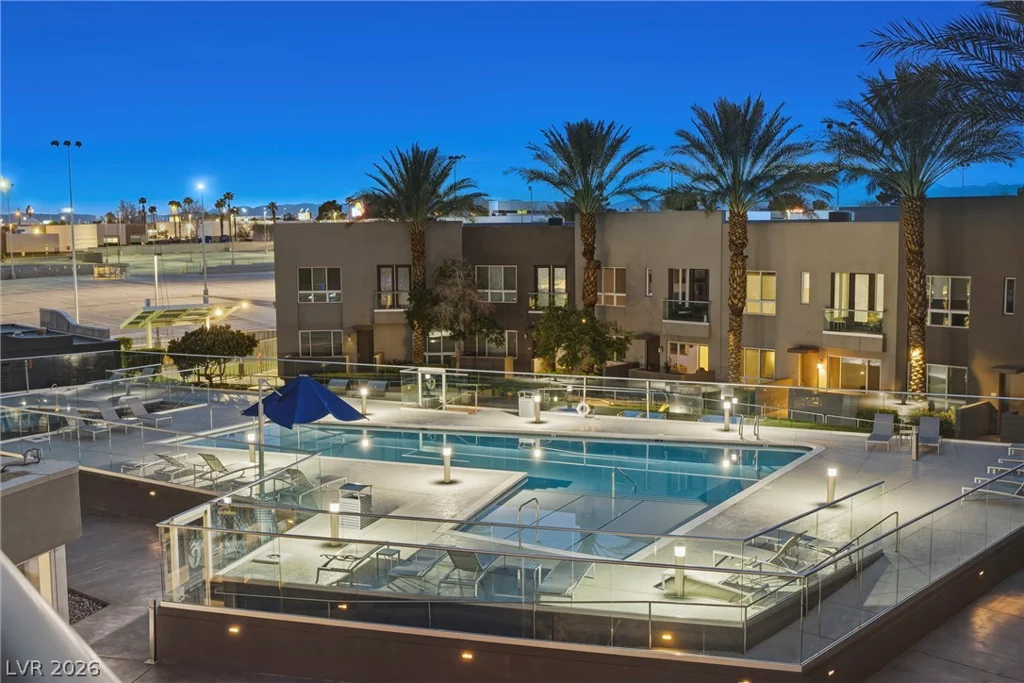 4575 Dean Martin, Las Vegas, NV 89103