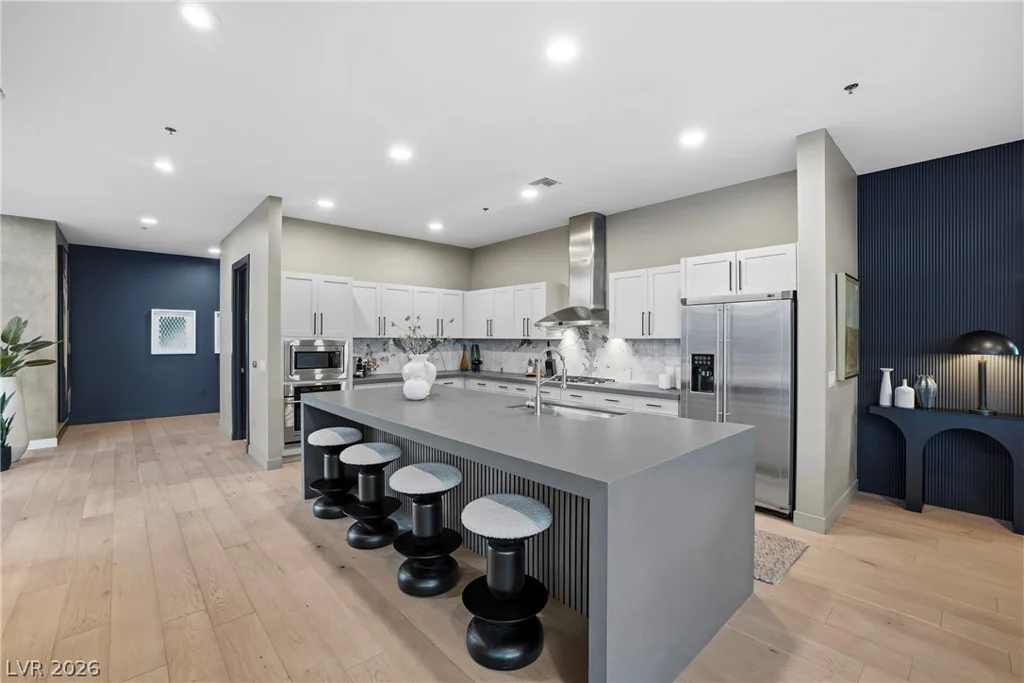 4575 Dean Martin, Las Vegas, NV 89103