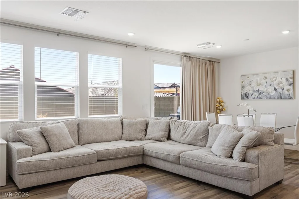 9570 Bursill, Las Vegas, NV 89139
