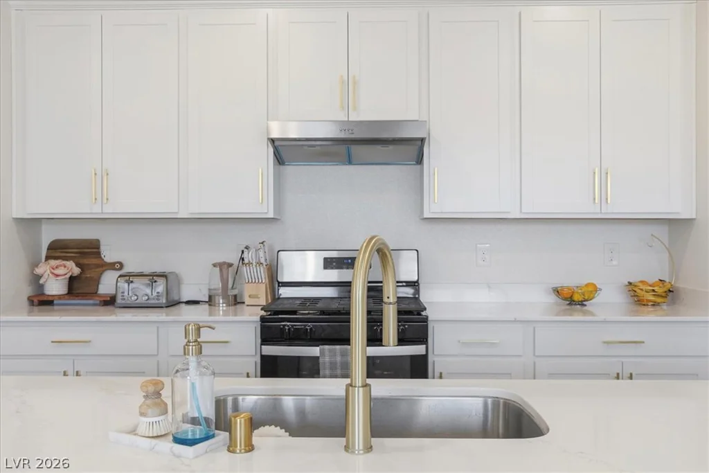 9570 Bursill, Las Vegas, NV 89139
