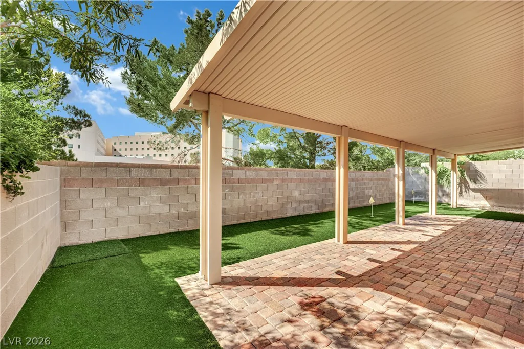 816 Coliseum, Las Vegas, NV 89144
