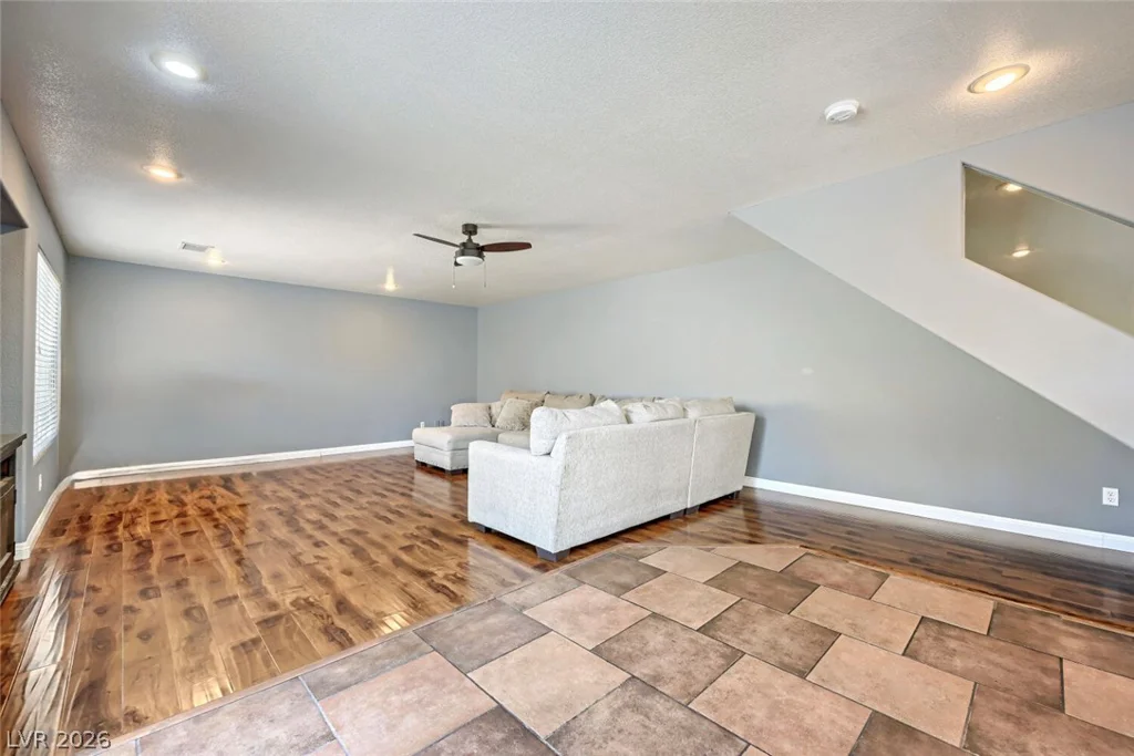 1899 Silver Bough, Las Vegas, NV 89183
