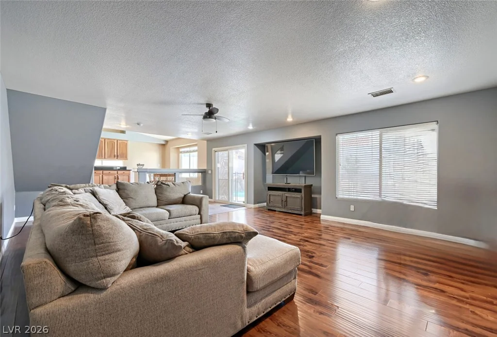 1899 Silver Bough, Las Vegas, NV 89183