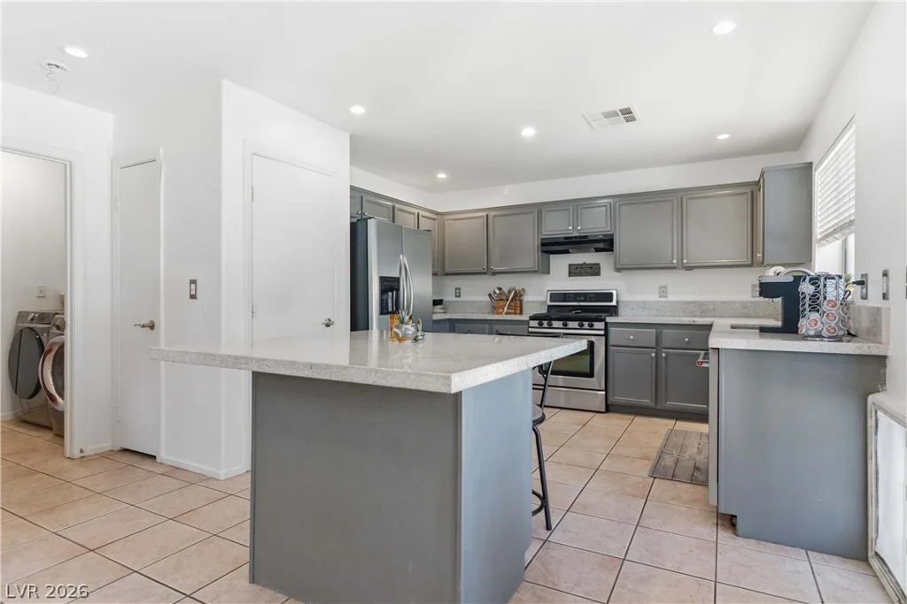 330 Laguna Glen, Henderson, NV 89014