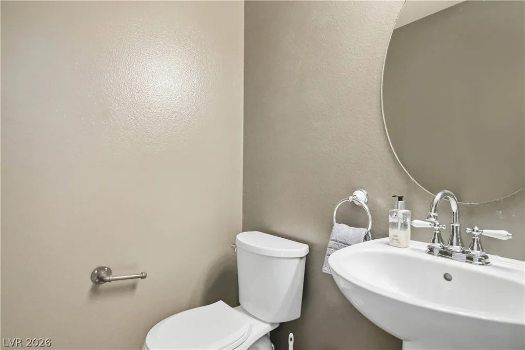 330 Laguna Glen, Henderson, NV 89014