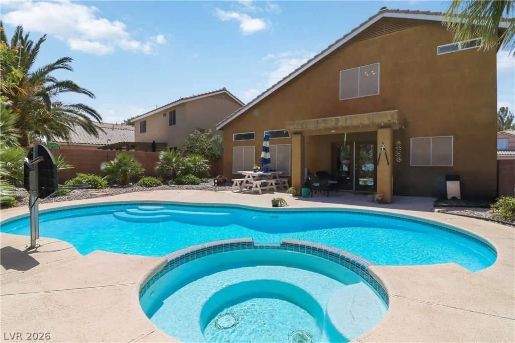 330 Laguna Glen, Henderson, NV 89014