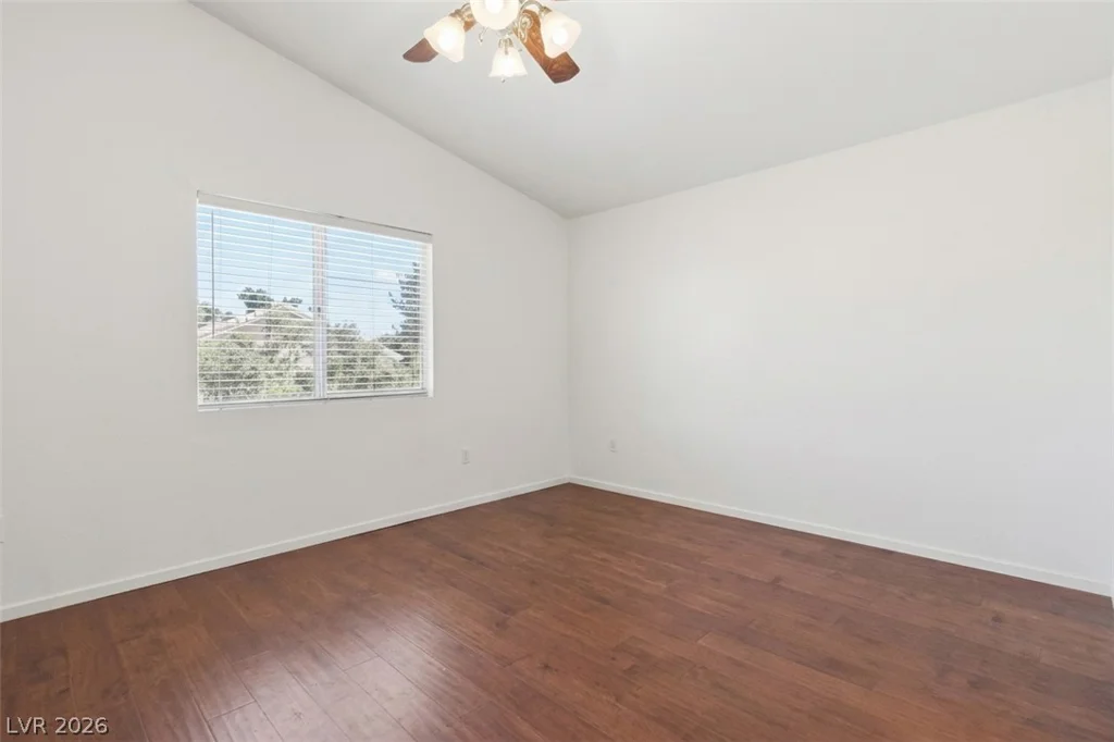 330 Laguna Glen, Henderson, NV 89014