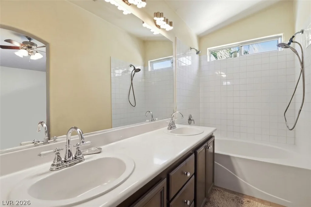 330 Laguna Glen, Henderson, NV 89014
