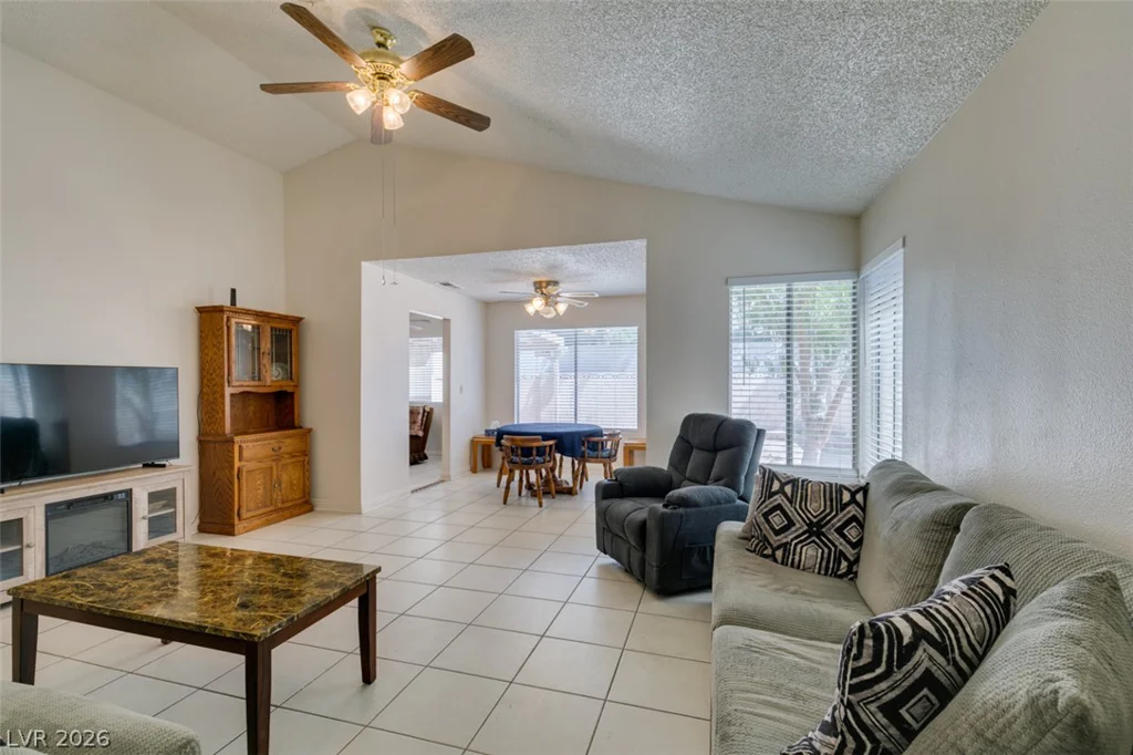 5636 Fairlight, Las Vegas, NV 89142