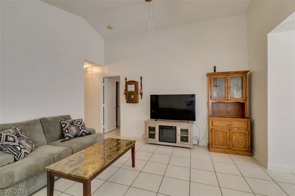 5636 Fairlight, Las Vegas, NV 89142