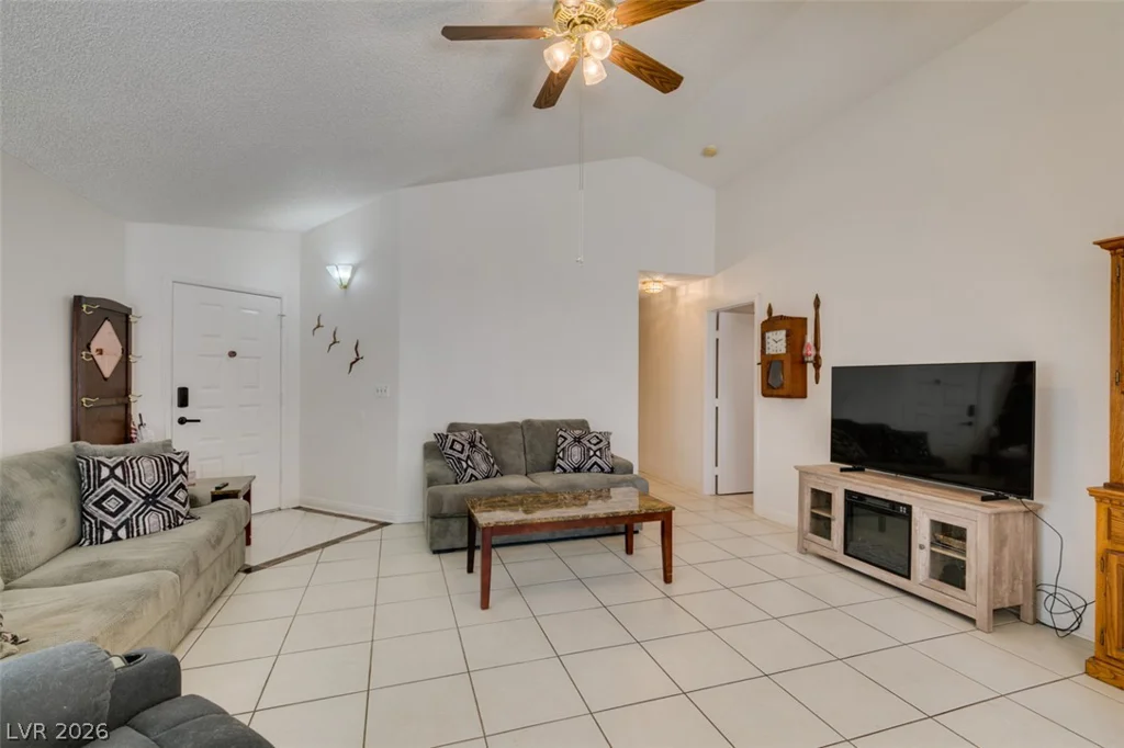 5636 Fairlight, Las Vegas, NV 89142