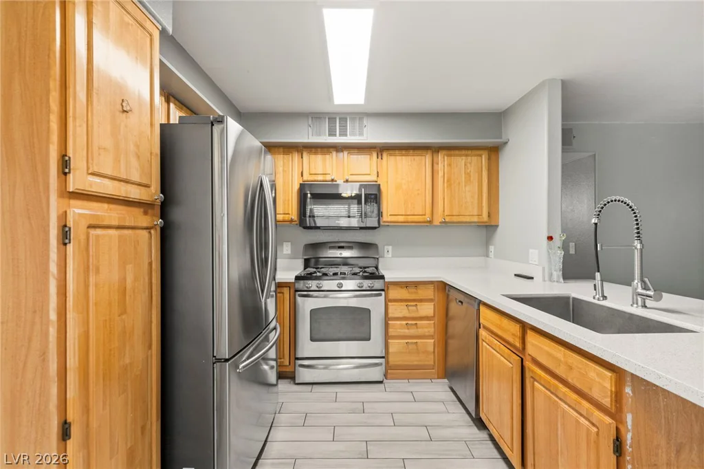 5710 Tropicana, Las Vegas, NV 89122