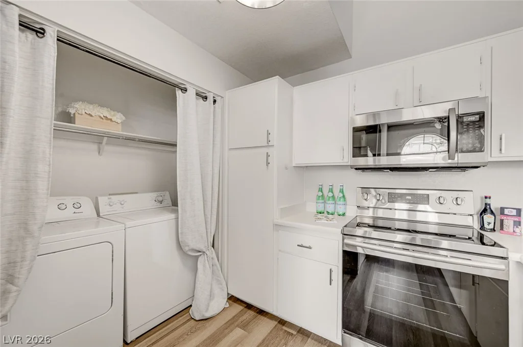 3150 Soft Breezes, Las Vegas, NV 89128