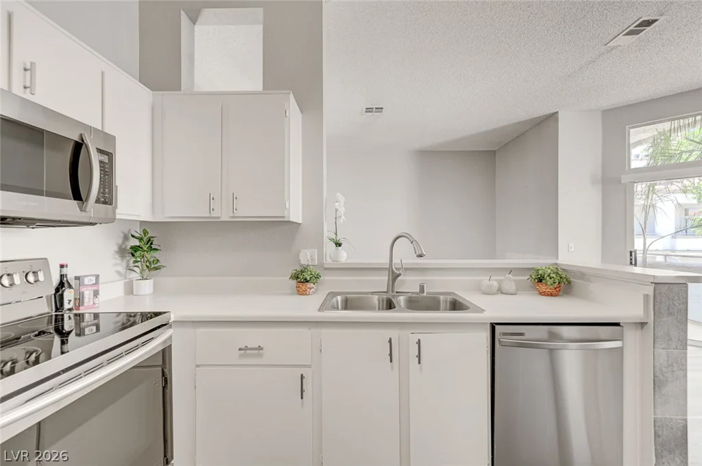 3150 Soft Breezes, Las Vegas, NV 89128