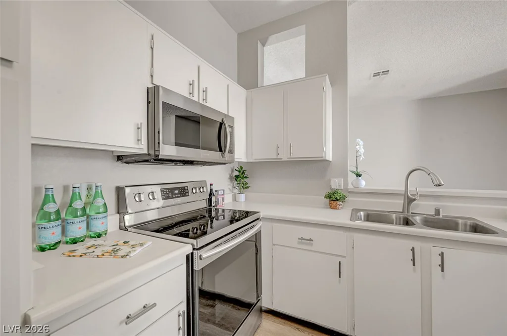 3150 Soft Breezes, Las Vegas, NV 89128