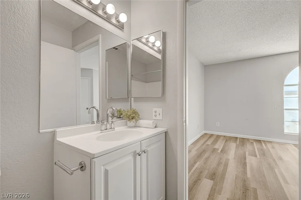3150 Soft Breezes, Las Vegas, NV 89128