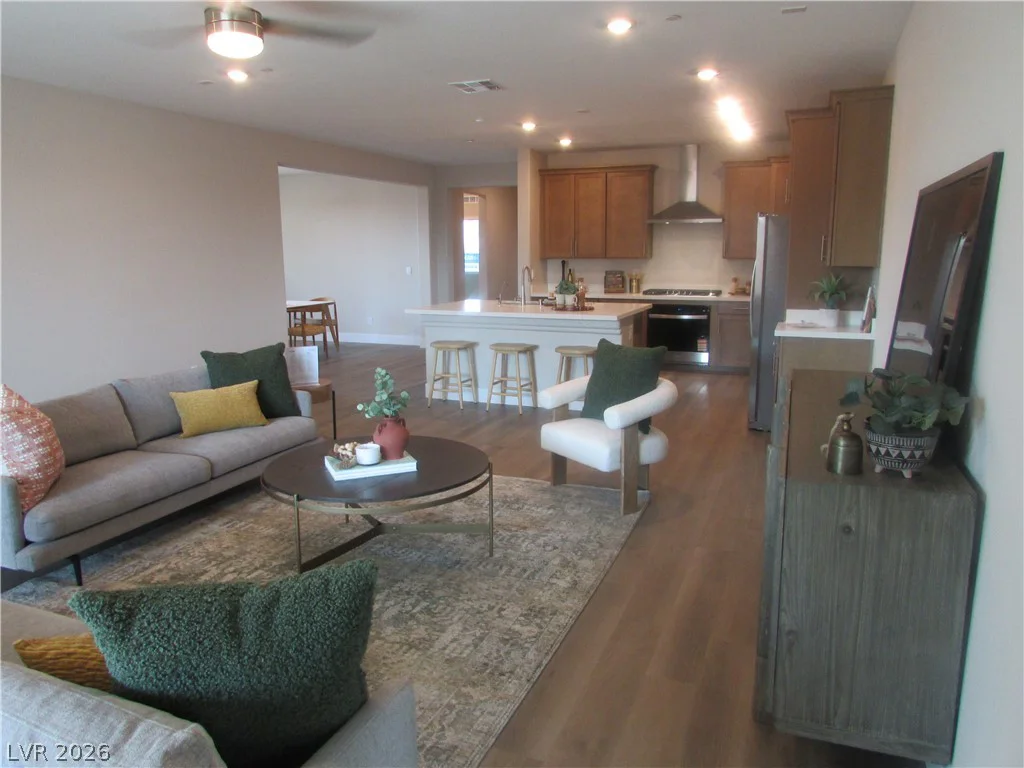 988 Gentle Swan, Henderson, NV 89011